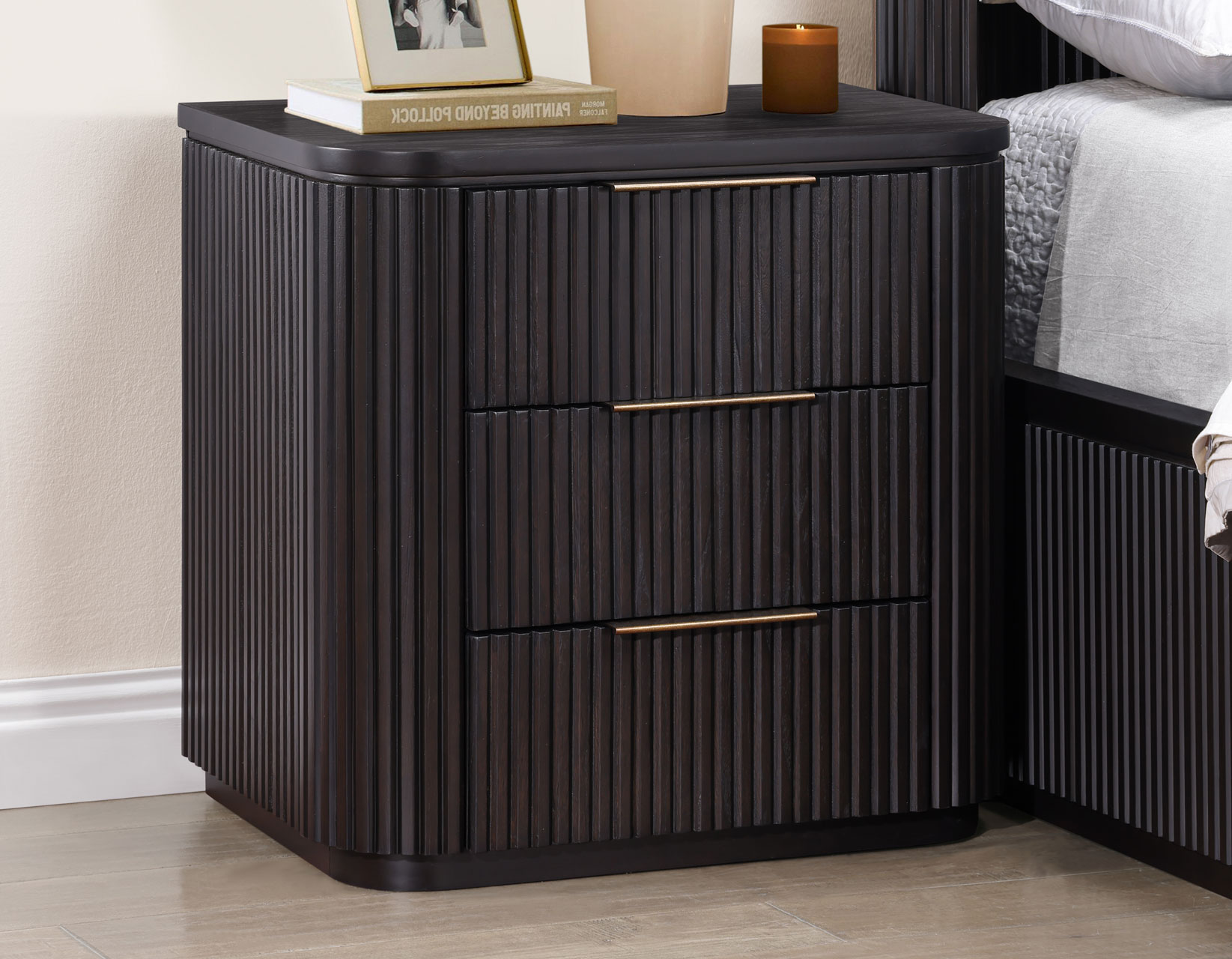 Henry Reeded Bedroom, Espresso Finish - Image 15